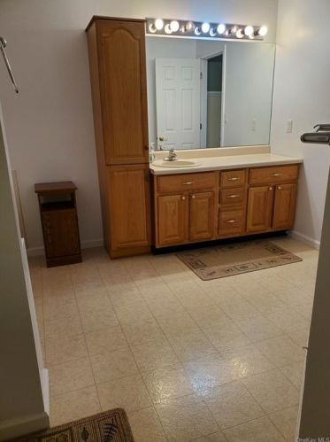 9 Equestrian Way, Poughquag NY  12570-5901 exterior