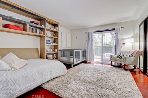 220 Beryl St, Redondo Beach CA  90277-2111 exterior