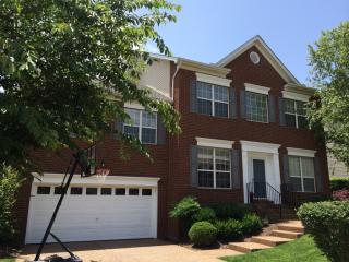 225 Wisteria Dr, Franklin, TN 37064-6105