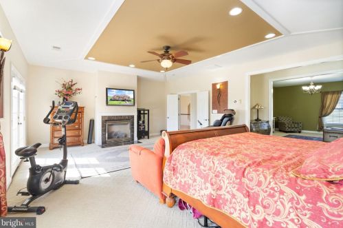 15840 Parnell Ct, Haymarket VA  20169-1667 exterior