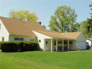 6994 Manor Dr, Elyria, OH 44035-2133