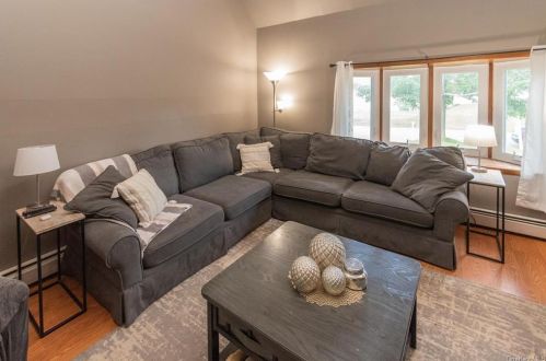 40 Scott Dr, Middletown NY  10941-1133 exterior