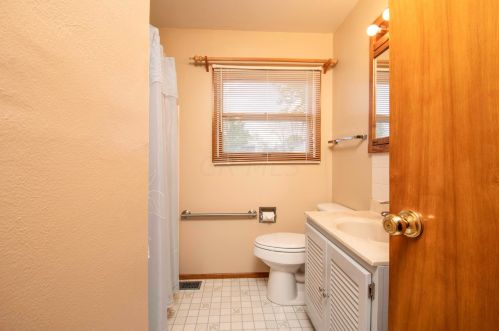 524 Park St, Bellefontaine OH  43311-2244 exterior