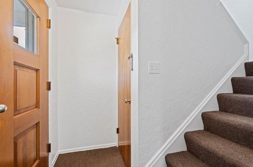 124 Garden Rd, Pittsburgh, PA 15227-3102