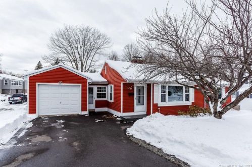 95 Lewis St, Middletown, CT 06457-5226
