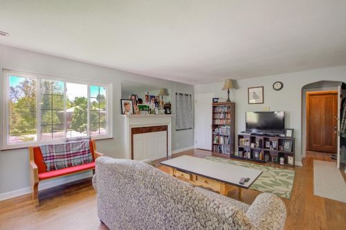 2357 Beechmont Ave, Cincinnati OH 45230-2030 exterior