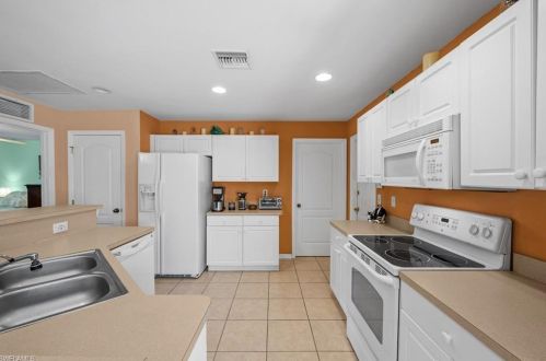 2918 44 St, Lehigh Acres FL 33976-4758 exterior