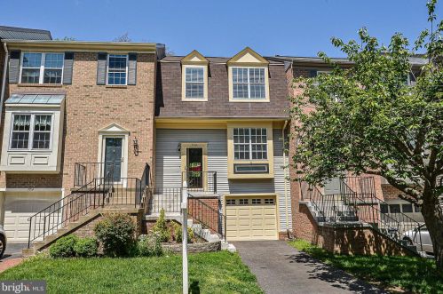7716 Asterella Ct, Springfield, VA 22152-3132