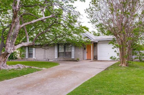909 Greenbriar Ln, Richardson, TX 75080-3005