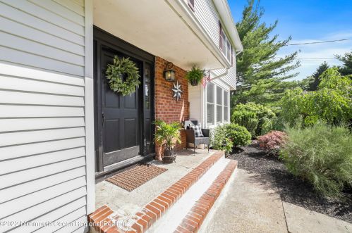 3 Helena Ct, Morganville, NJ 07751-1609