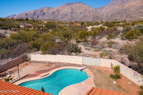 6610 Circulo Invierno, Tucson, AZ 85750-1209