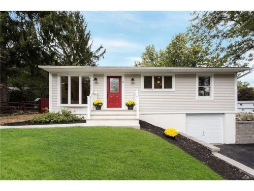9 Seward Dr, Warwick, NY 10990-2112