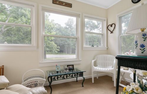 33 Springy Banks Rd, East Hampton NY  11937-3712 exterior