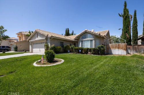 44505 Shadowcrest Dr, Lancaster, CA 93536-6420