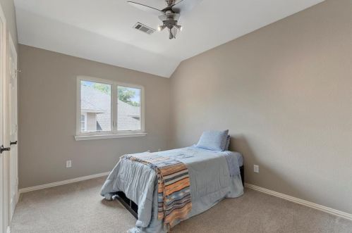 3108 Oak Meadow Dr, Lewisville TX  75028-7626 exterior