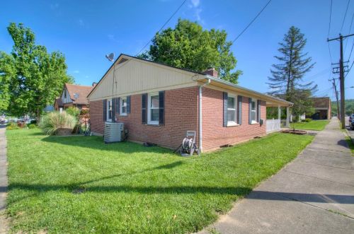 95 4th St, Stonelick, OH 45103-3028