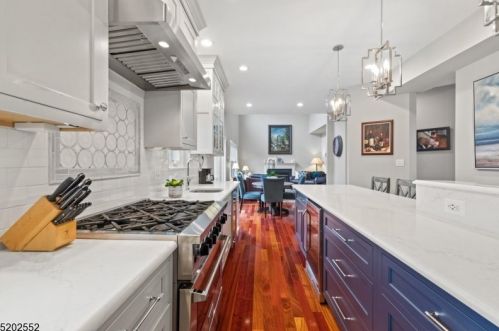 2 York Dr, Princeton NJ  08540-7939 exterior