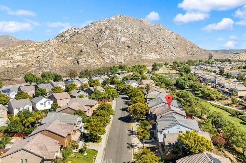 1923 Brockstone Dr, Perris, CA 92571-7357