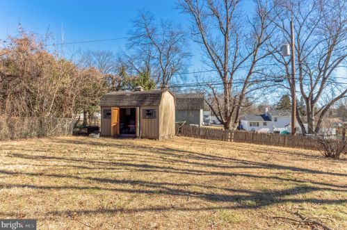661 Holland Rd, Southampton PA  18966-1818 exterior