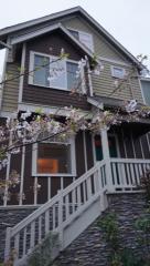 4820 Linden Ave, Seattle, WA 98103-6568
