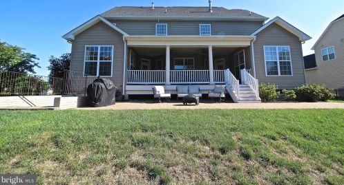 16143 Woodley Hills Rd, Haymarket VA  20169-4941 exterior
