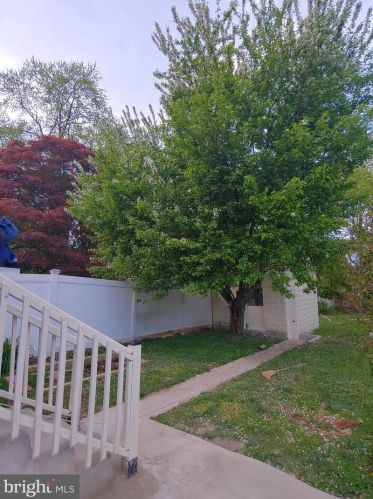 1101 James St, Norristown PA  19401-3624 exterior