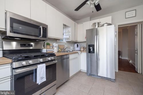 911 Clayton St, Wilmington DE  19805-5306 exterior