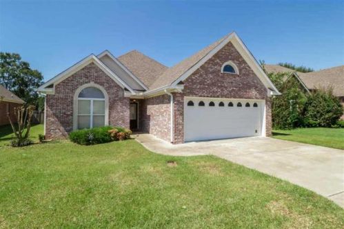 108 Garden Way, Clinton, MS 39056-6036