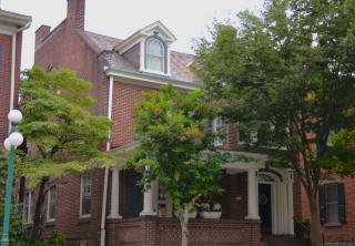23 Market St, Lewisburg, PA 17837-1575