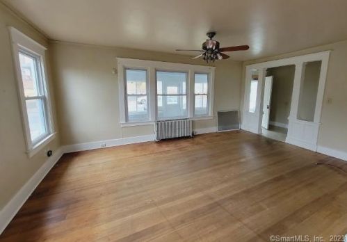 249 Vauxhall St, United States Coast Guard Ac CT  06320-3840 exterior