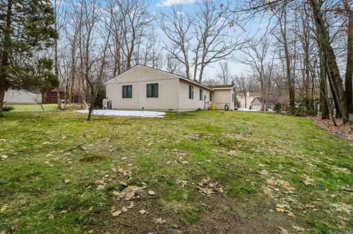 36 Nottingham Gate Rd, Rock Hill NY  12775-6505 exterior