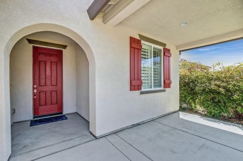 16278 Prairie Fire Ct, Lathrop CA  95330-8963 exterior