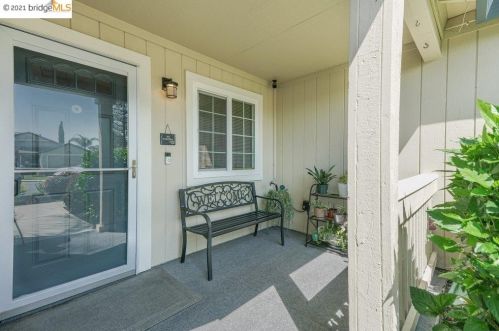 3889 Oak Grove Ct, Oakley CA  94561-4218 exterior