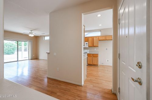 15616 Hidden Creek Ln, Sun City, AZ 85374-4548