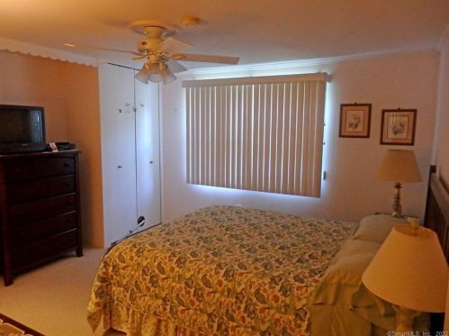 28 Powder Horn Rd, Norwalk CT  06850-4428 exterior