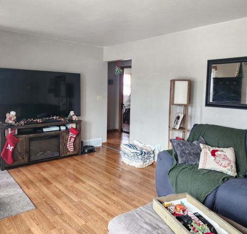 1012 Airport Rd, Menasha WI  54952-2021 exterior