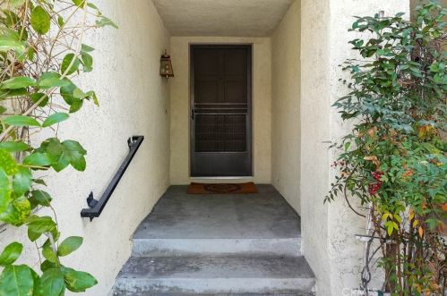 1034 Whitewater Dr, Fullerton, CA 92833-2192