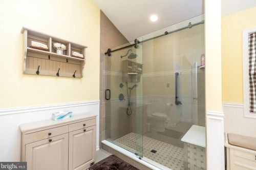 2236 Lilac Ln, Jamison PA  18929-1203 exterior