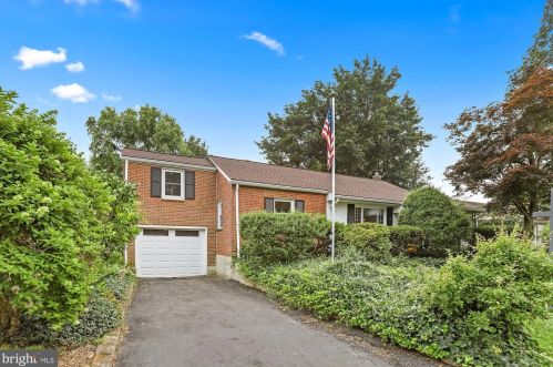 416 Marble St, Navy Sup Dpt, PA 17055-4265