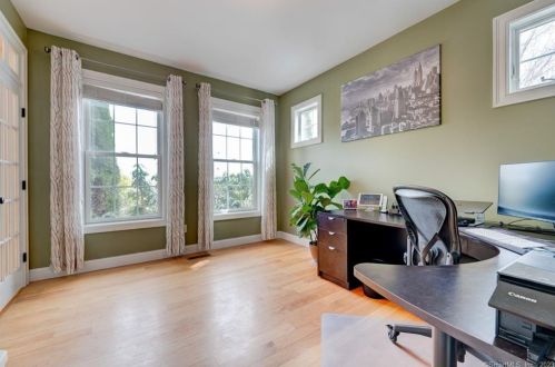 14 Farm Ridge Rd, Unionville CT  06013-2018 exterior