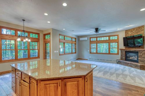 5078 Arrowhead Rd, Duluth MN 55811-1453 exterior