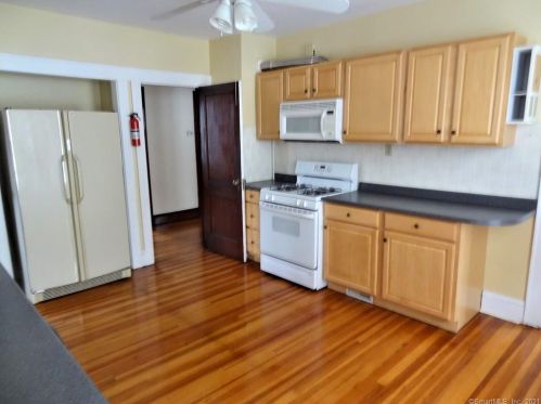 86 Crowther Ave, Bridgeport, CT 06605-2503