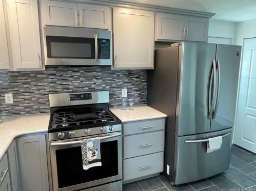 340 Clinton St, New Britain CT  06053-3518 exterior