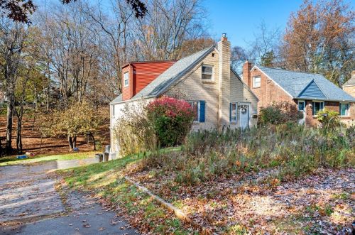 722 Penny Dr, Pittsburgh, PA 15235-4246