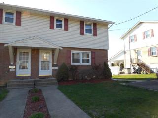 1632 Main St, Catasauqua PA  18032-2614 exterior