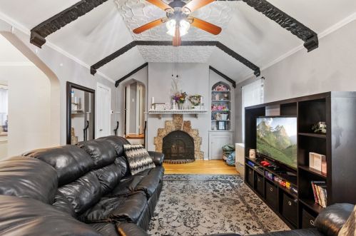 3829 Beechwood Blvd, Pittsburgh PA  15217-2613 exterior