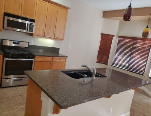 9780 Waterfowl Dr, Elk Grove CA  95757-8128 exterior