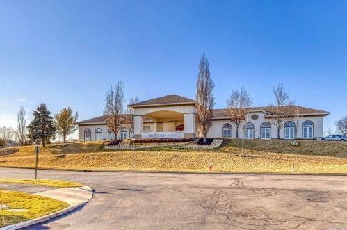 1090 Savoy Dr, Huntington Station NY  11747-5279 exterior