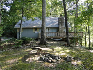 520 Laurel Lake Cir, Madisonville, TN 37354-4806