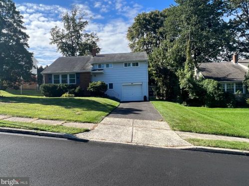10 Forest Ave, Willow Grove PA  19090-2730 exterior